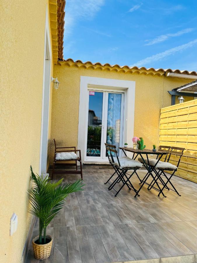 Hotel Un Coin Tropical En Provence ! LʼIsle-sur-la-Sorgue Esterno foto